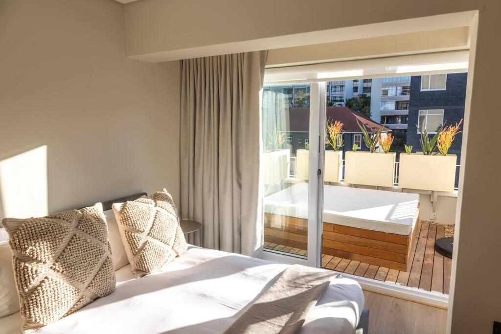 Apartment Magic On Main *